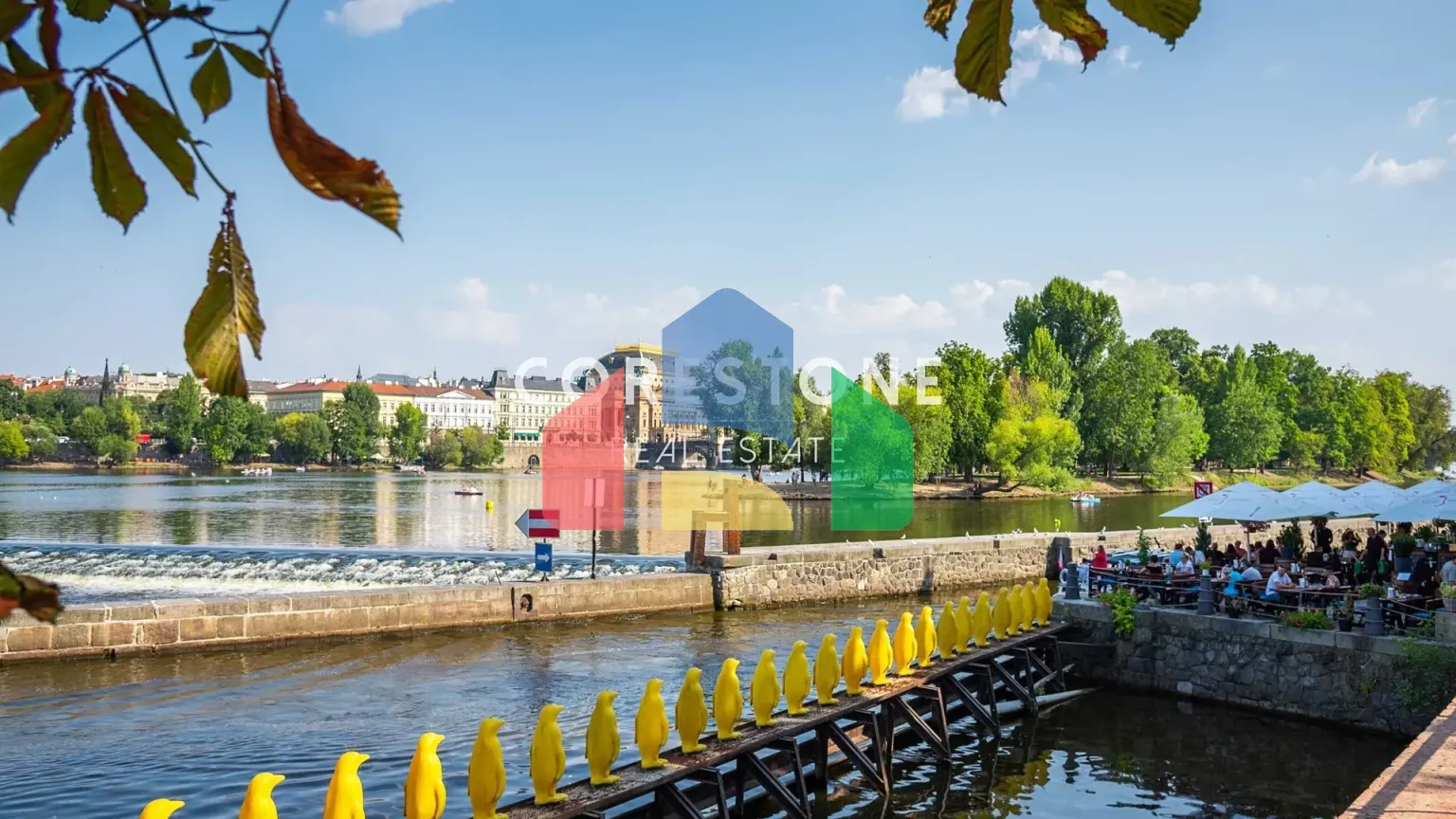 На продажу многоквартирные дома 900 m²