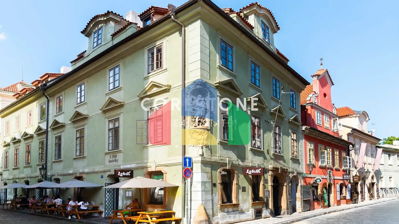 На продажу многоквартирные дома 900 m²