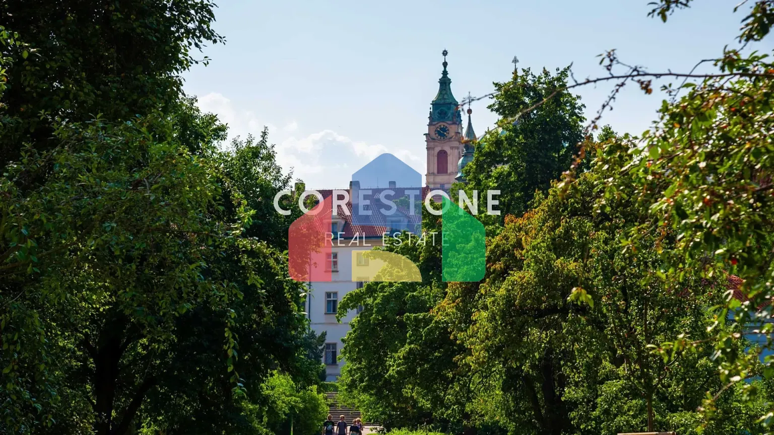 На продажу многоквартирные дома 900 m²