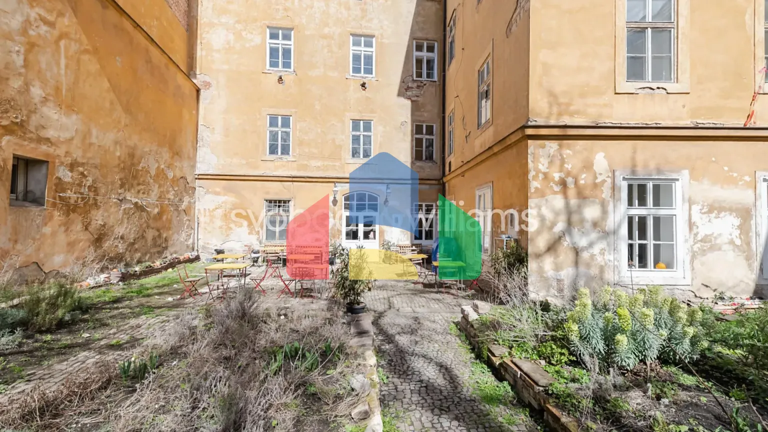 На продажу многоквартирные дома 1700 m²