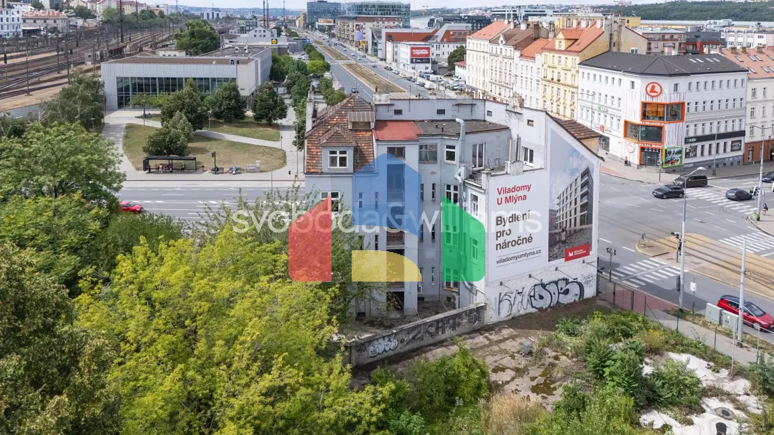 На продажу многоквартирные дома 939 m²