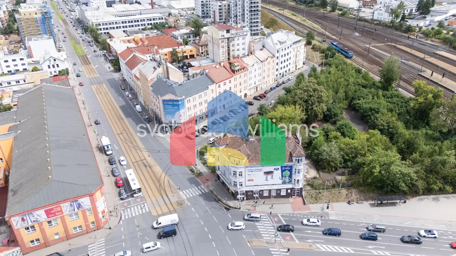 На продажу многоквартирные дома 939 m²