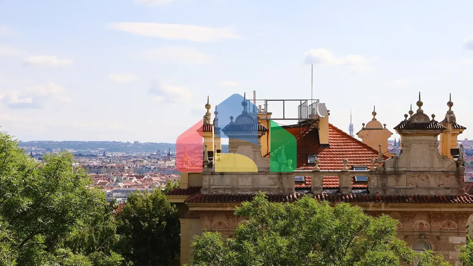 На продажу чердаки 231 m²