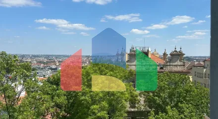 На продажу чердаки 231 m²