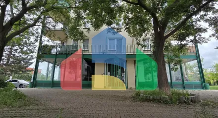 На продажу торговые помещения 251 m²