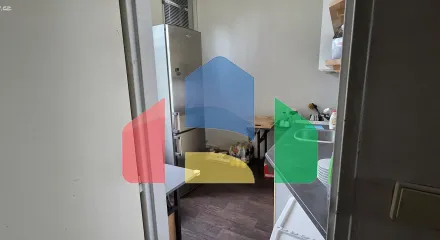 На продажу торговые помещения 251 m²