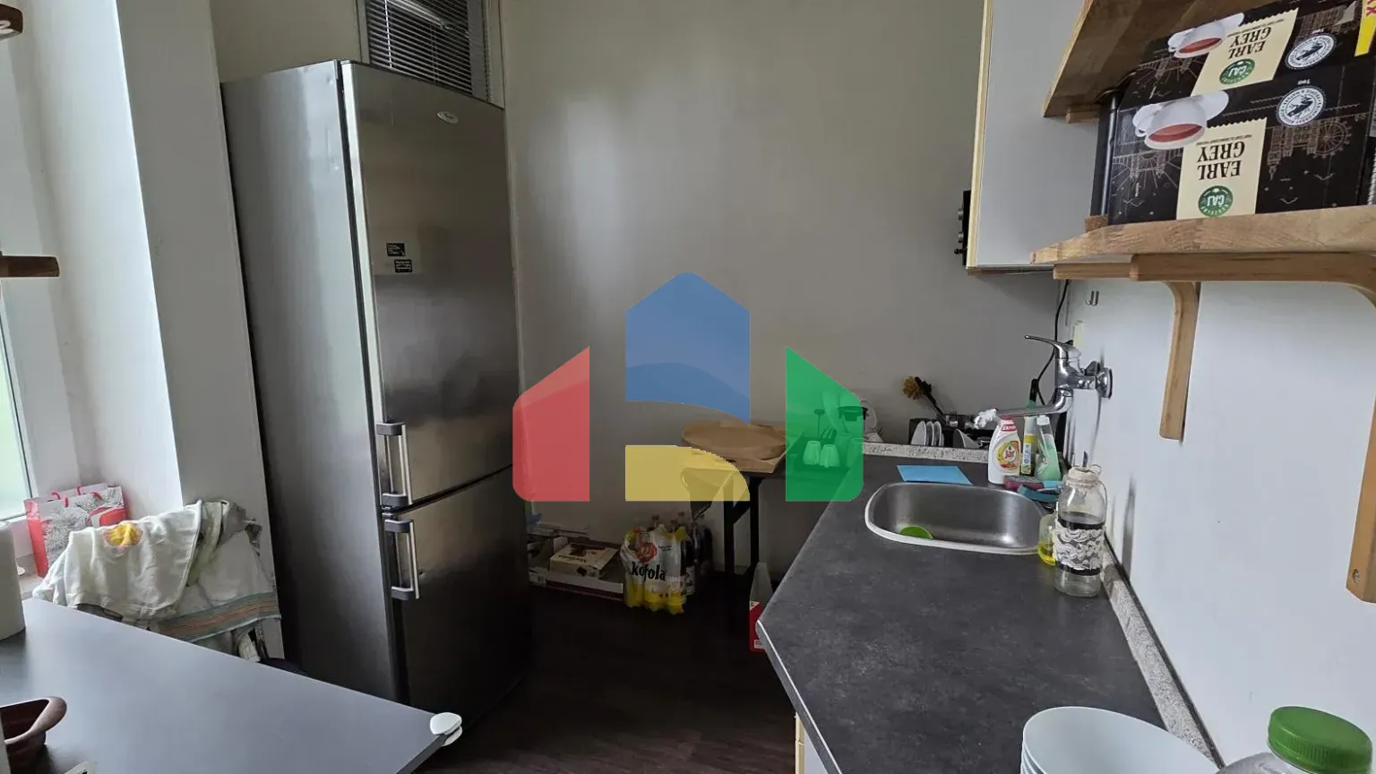 На продажу торговые помещения 251 m²