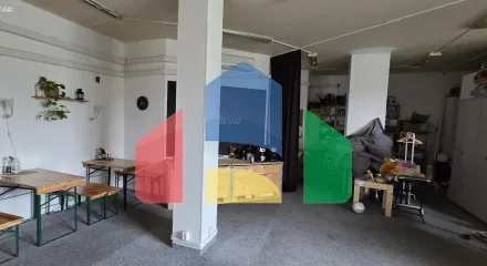 На продажу торговые помещения 251 m²