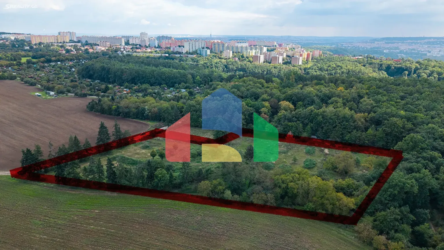 На продажу участки под строительство 15141 m²