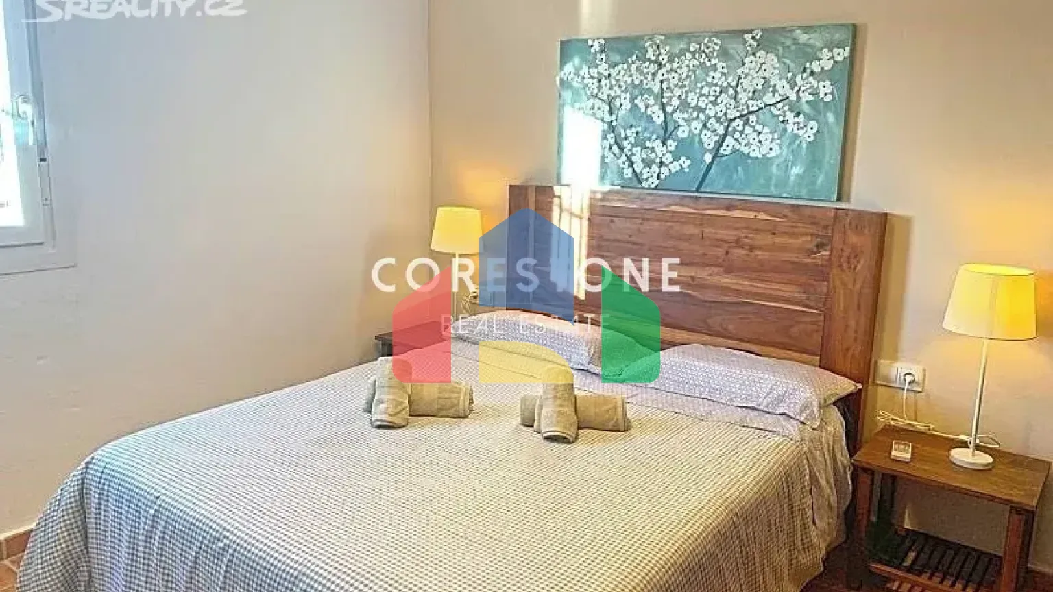 На продажу отели, гостиницы 1350 m²