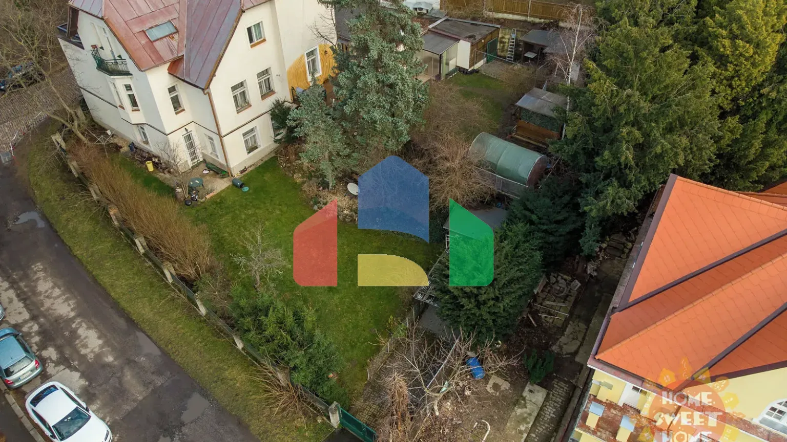 На продажу участки под строительство 389 m²