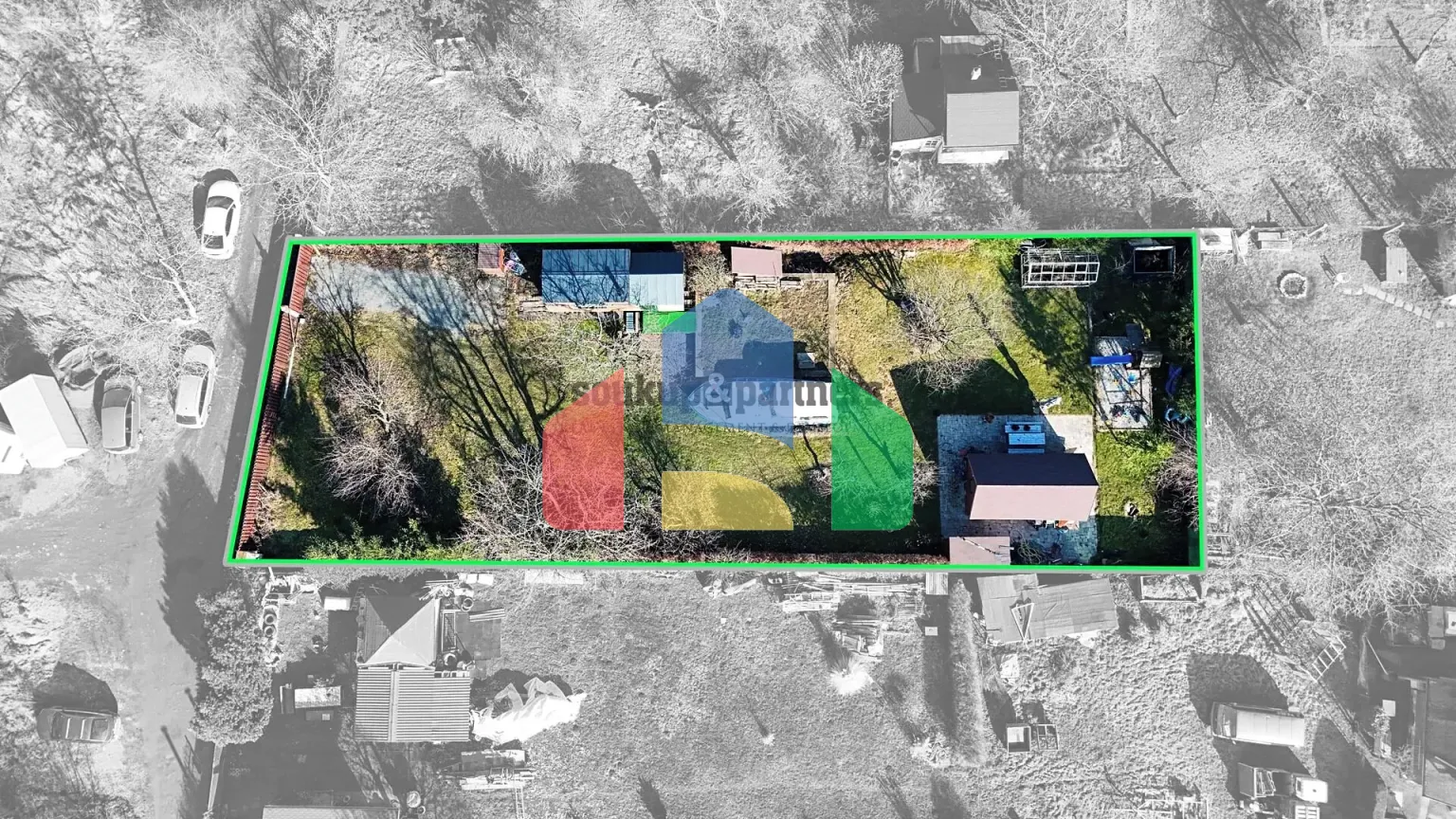 На продажу сады 977 m²