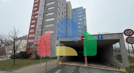 На продажу парковки 13 m²