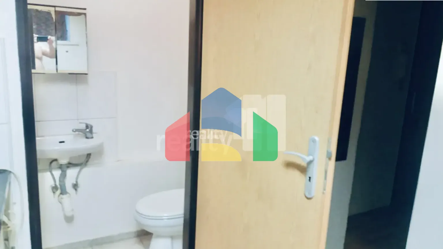 На продажу другие объекты коммерческой недвижимости 24 m²