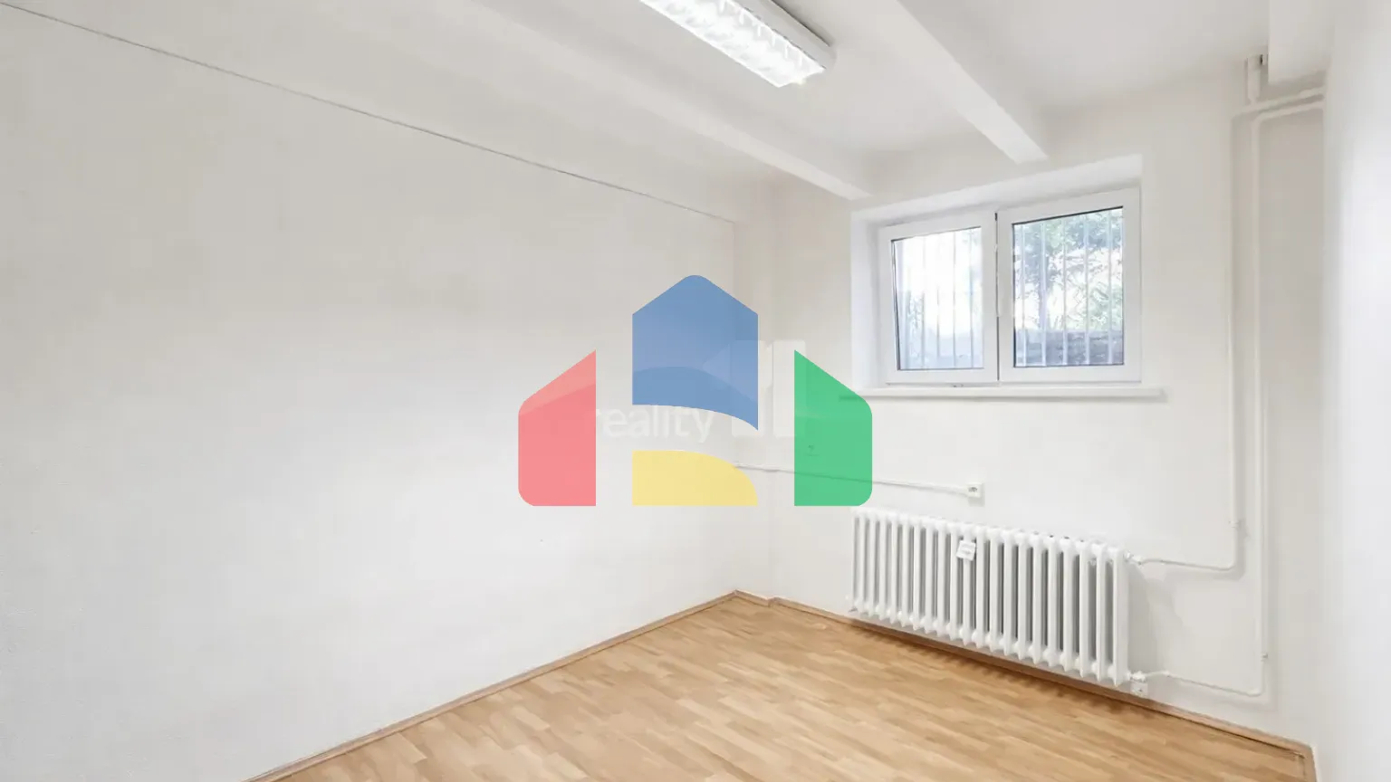 На продажу другие объекты коммерческой недвижимости 24 m²