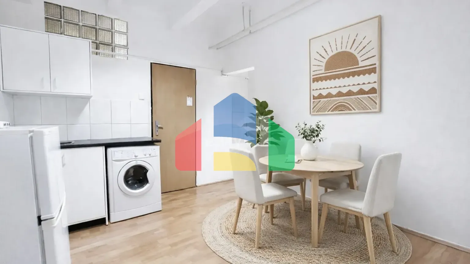 На продажу другие объекты коммерческой недвижимости 24 m²