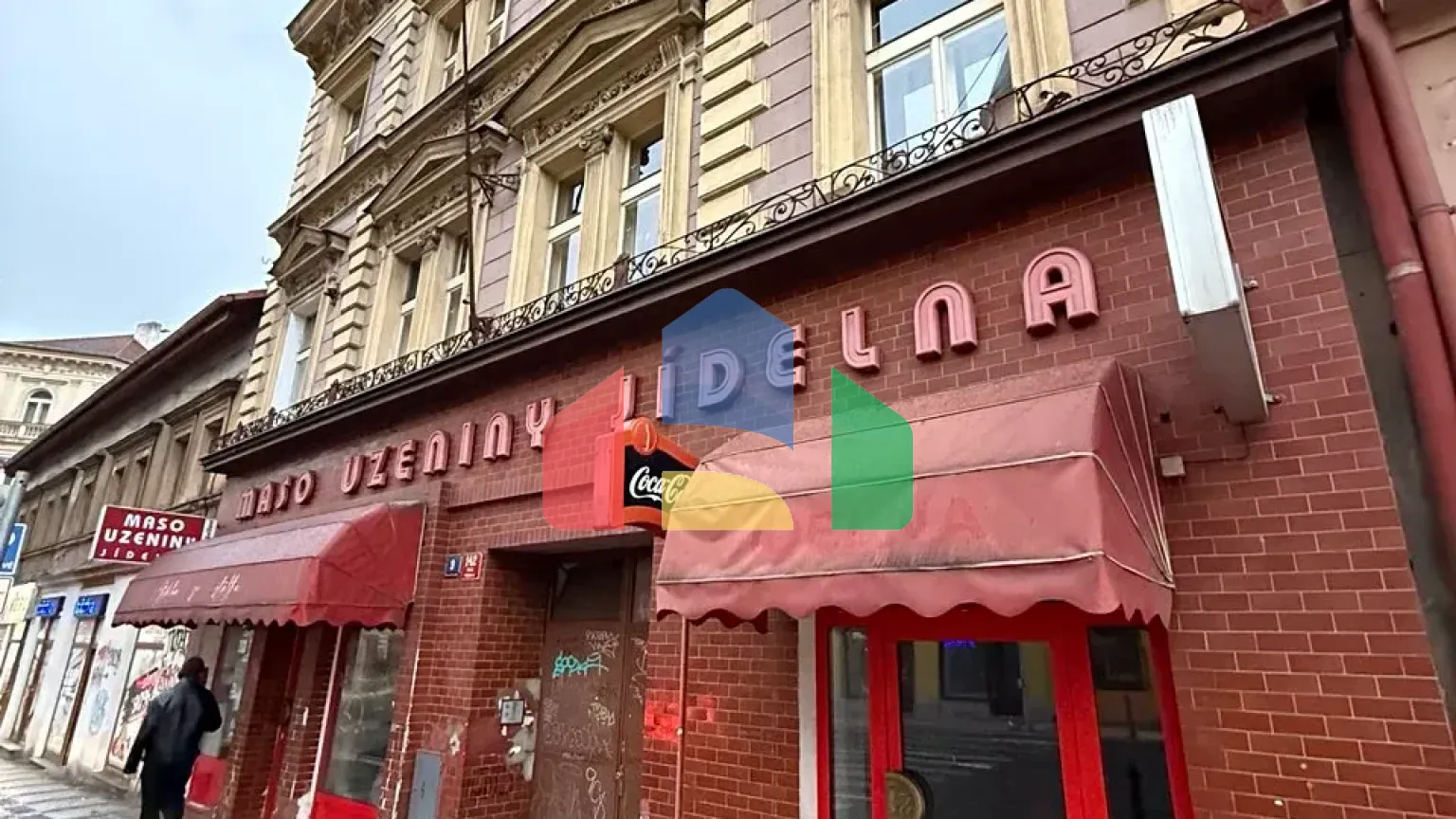 На продажу многоквартирные дома 960 m²