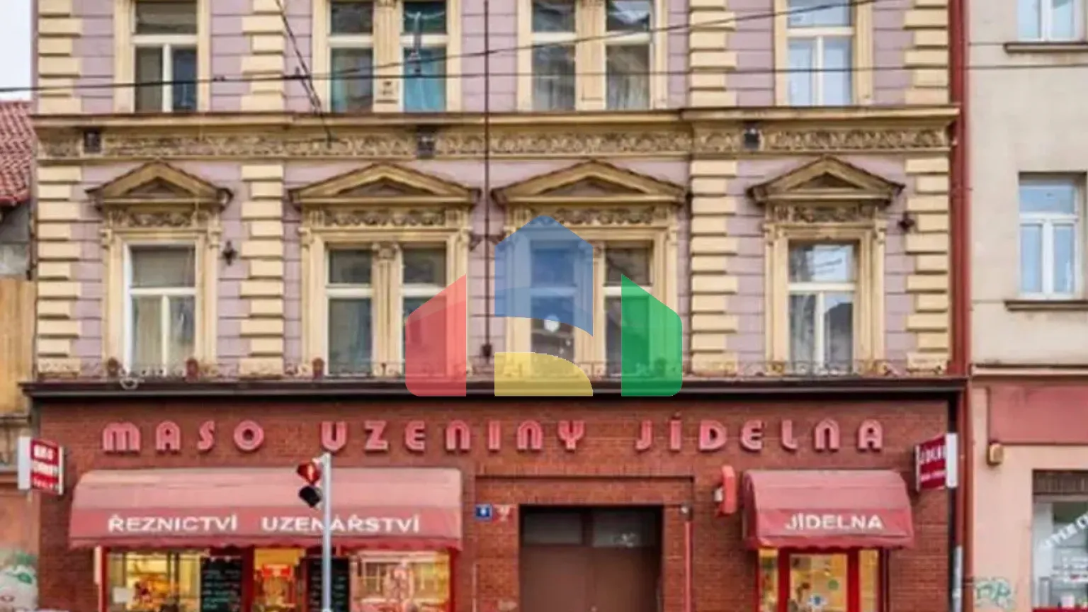 На продажу многоквартирные дома 960 m²