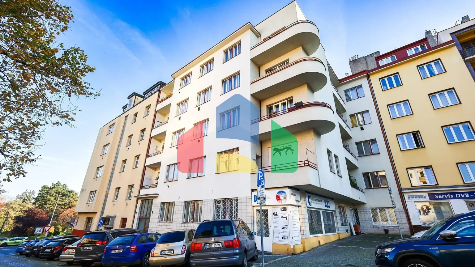 На продажу торговые помещения 79 m²