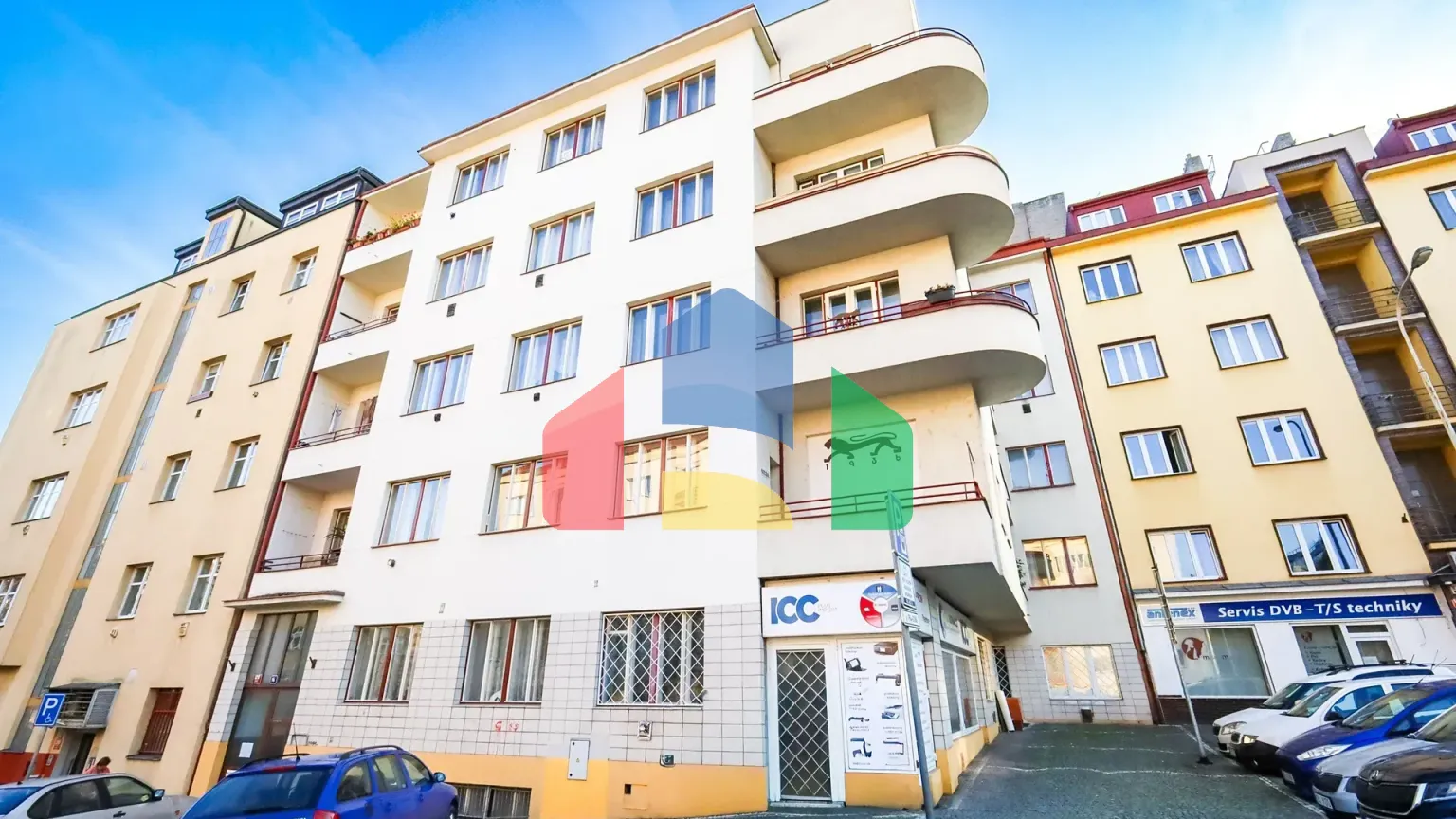 На продажу торговые помещения 79 m²