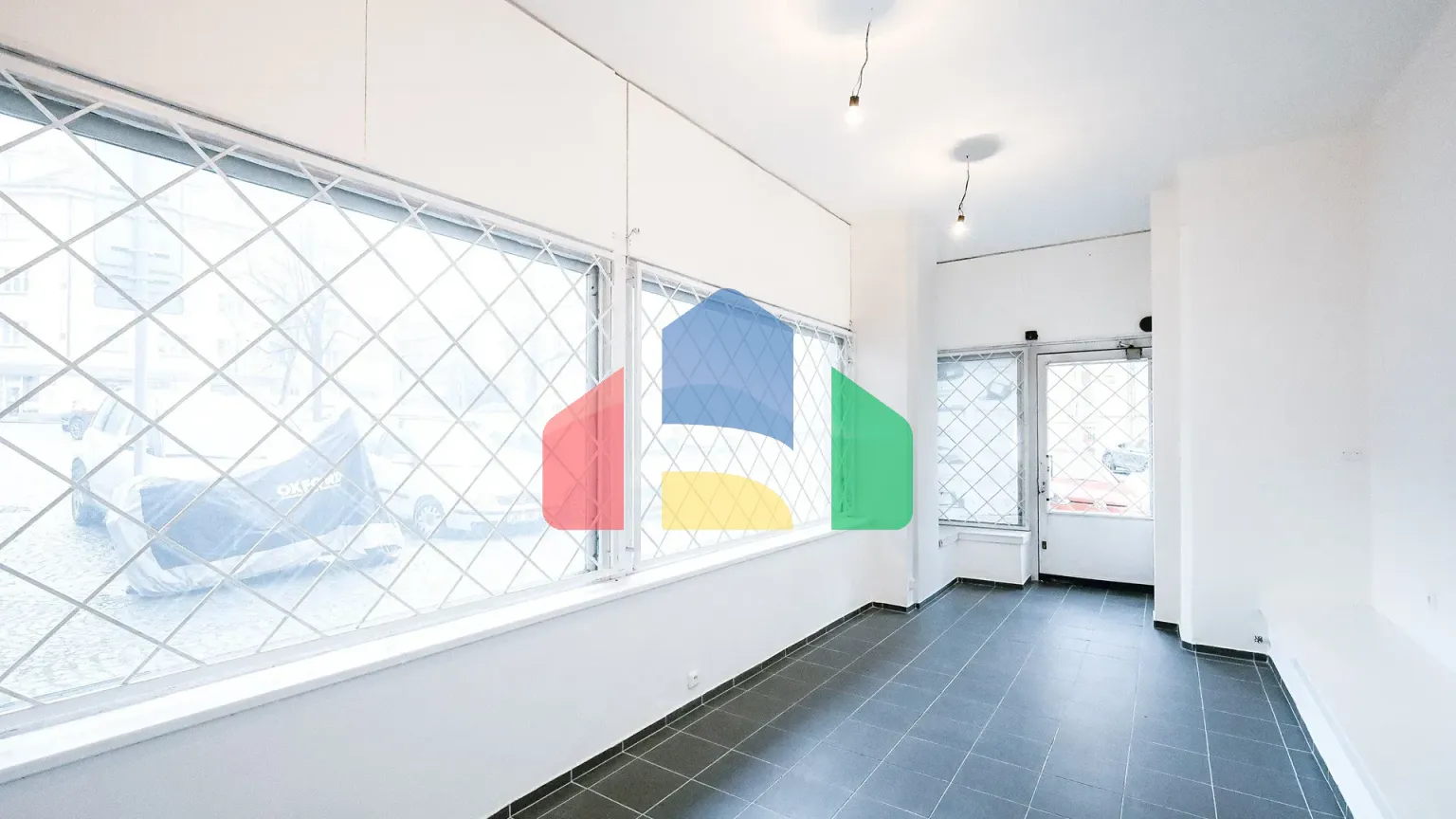 На продажу торговые помещения 79 m²