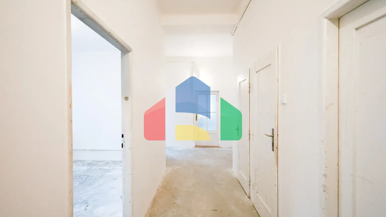 На продажу торговые помещения 79 m²