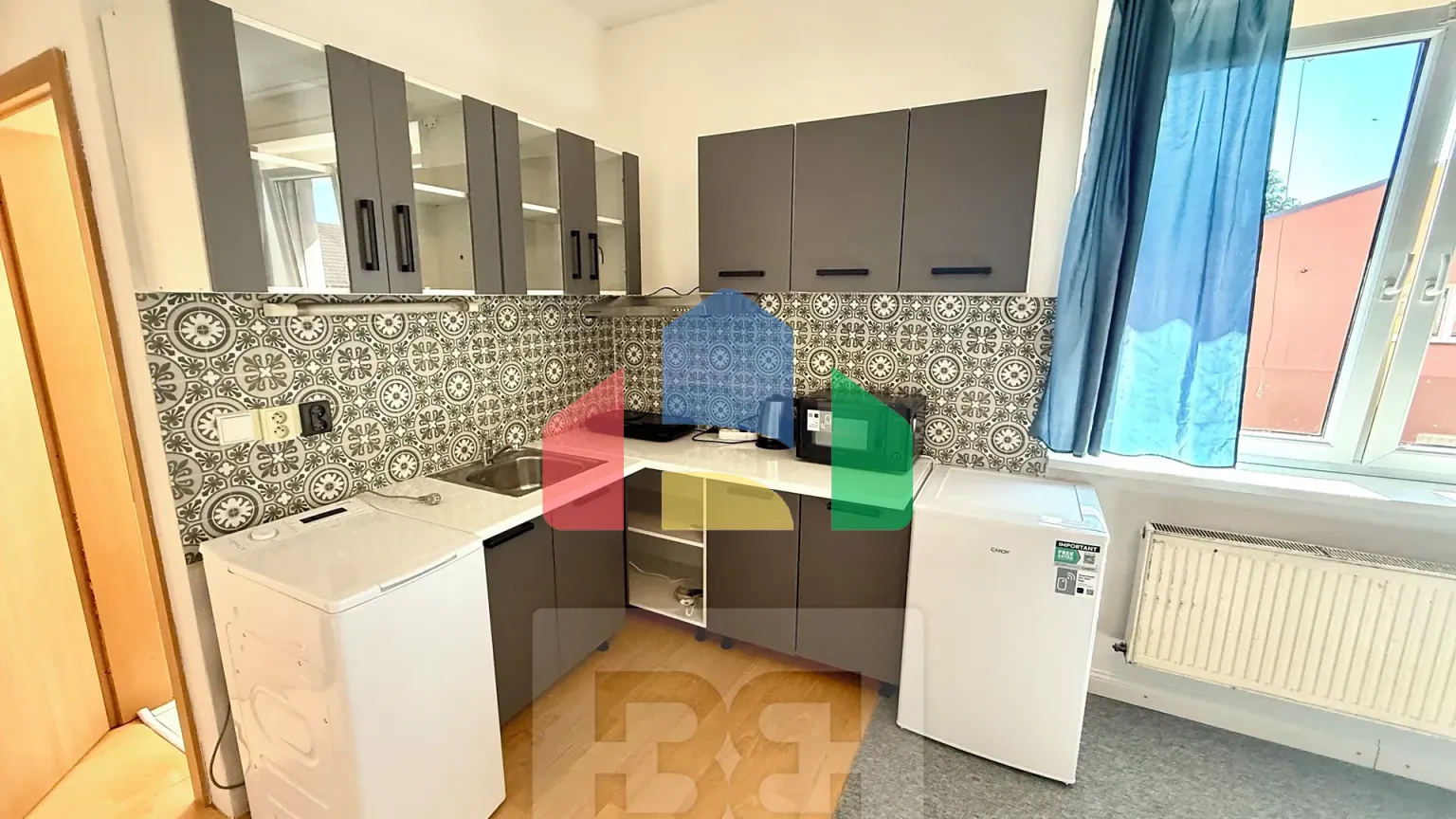 На продажу многоквартирные дома 657 m²