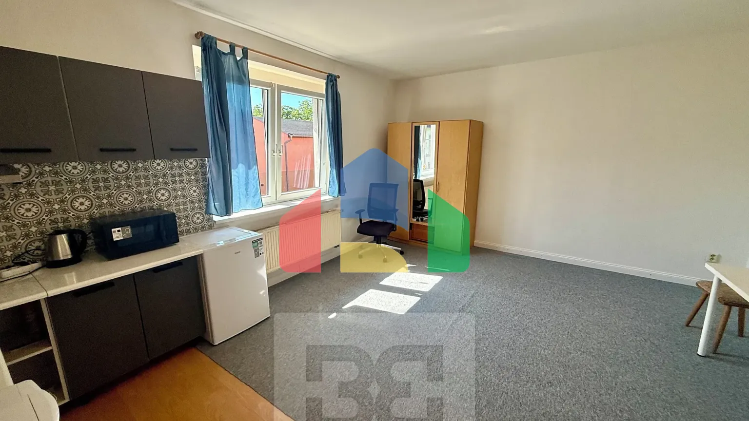 На продажу многоквартирные дома 657 m²