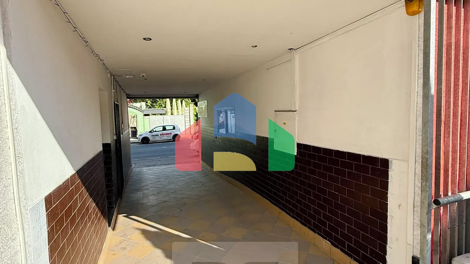 На продажу многоквартирные дома 657 m²