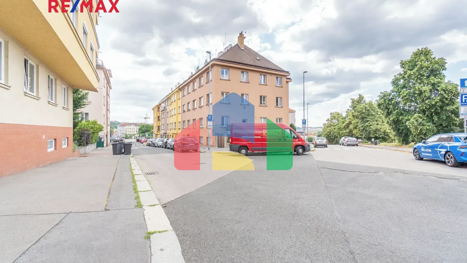 На продажу парковки 12 m²