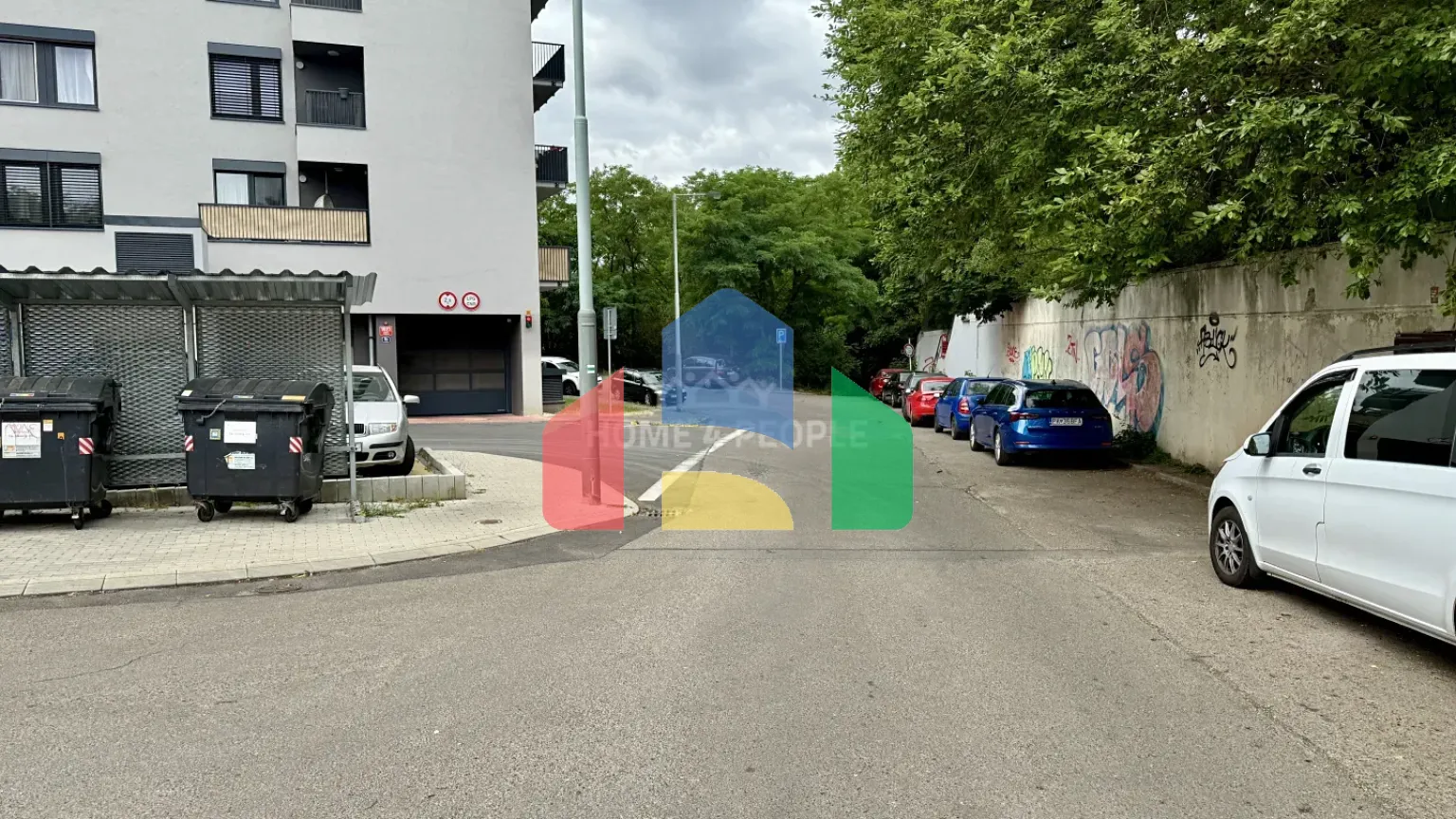 На продажу парковки 11 m²