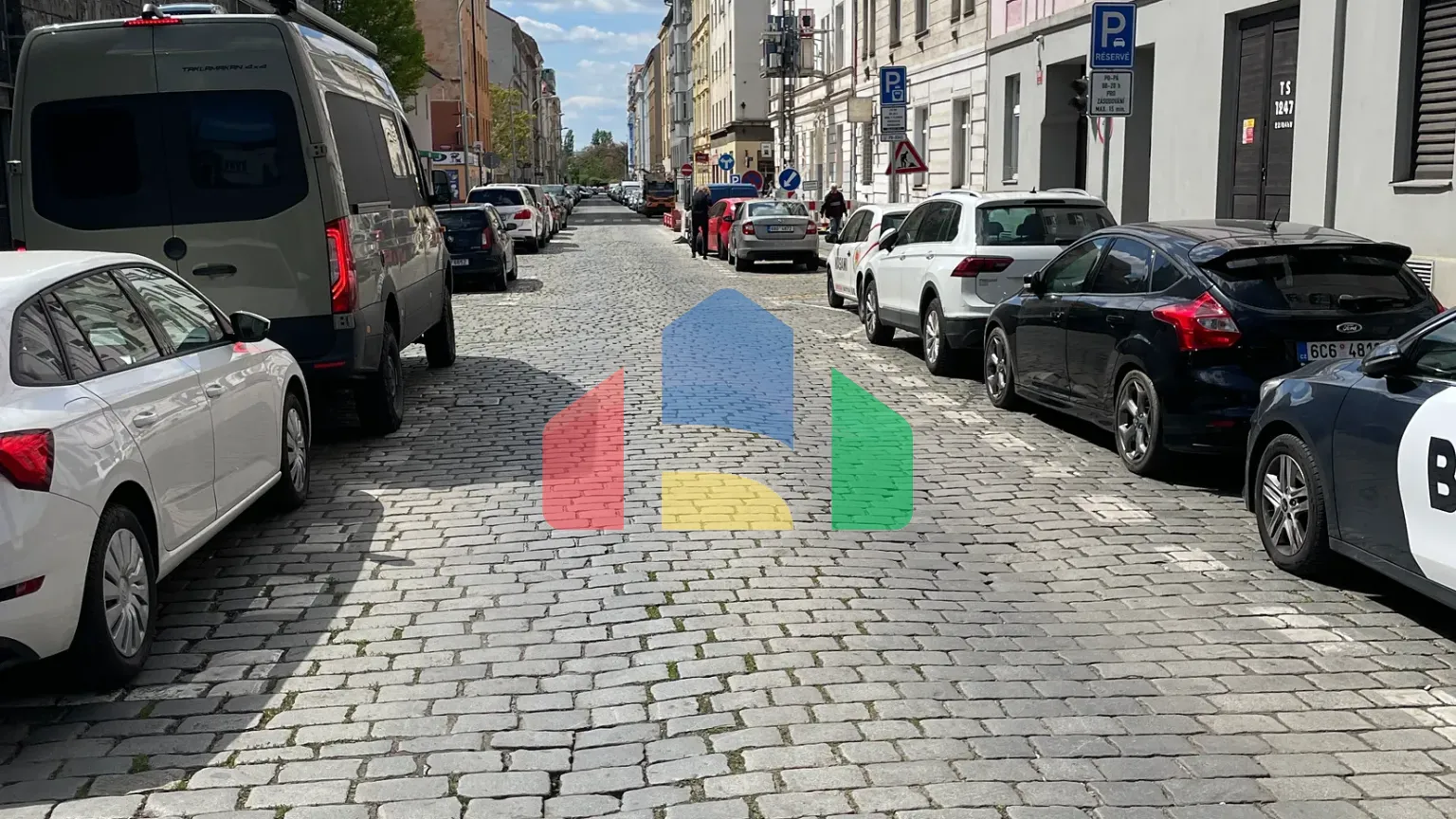 На продажу парковки 12 m²