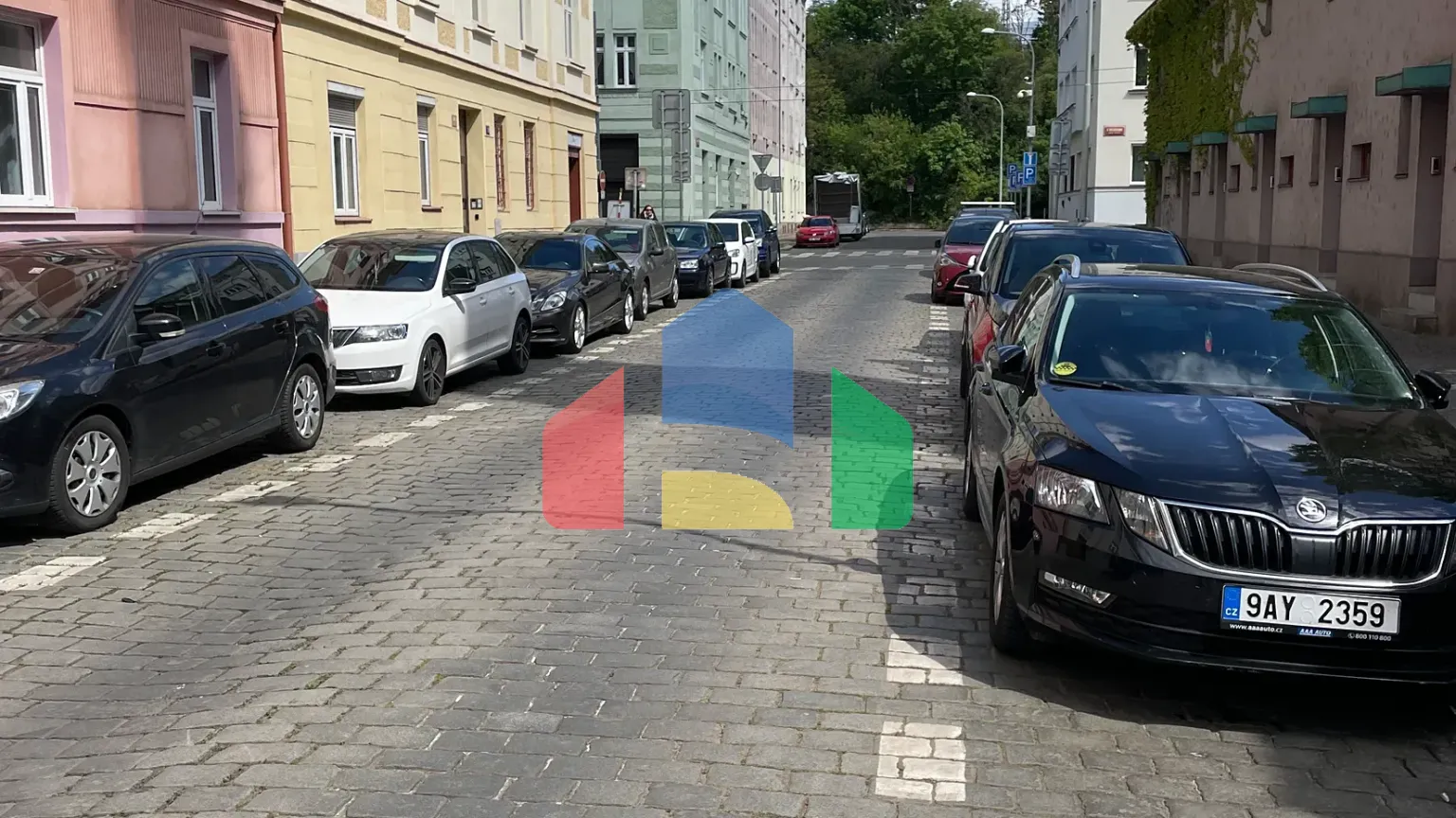 На продажу парковки 12 m²