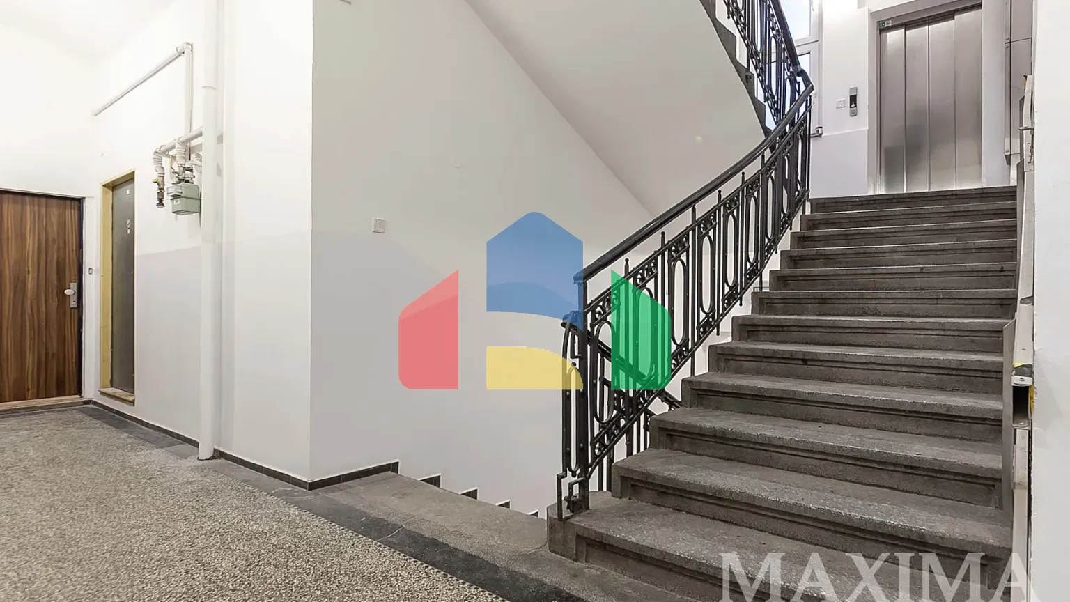 На продажу торговые помещения 53 m²