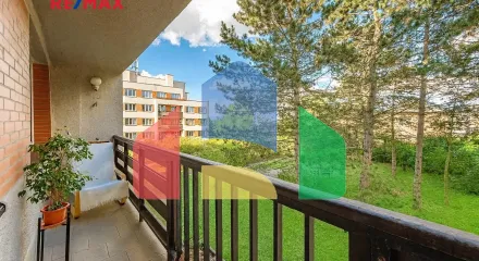 На продажу квартира 3-комн. студия 82 m²