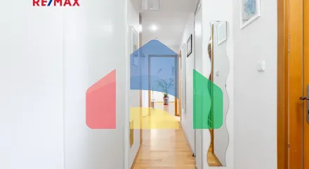 На продажу квартира 3-комн. студия 82 m²