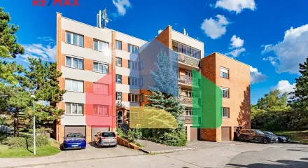 На продажу квартира 3-комн. студия 82 m²