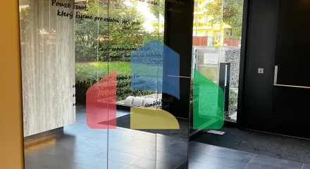 На продажу квартира 3-комн. студия 76 m²