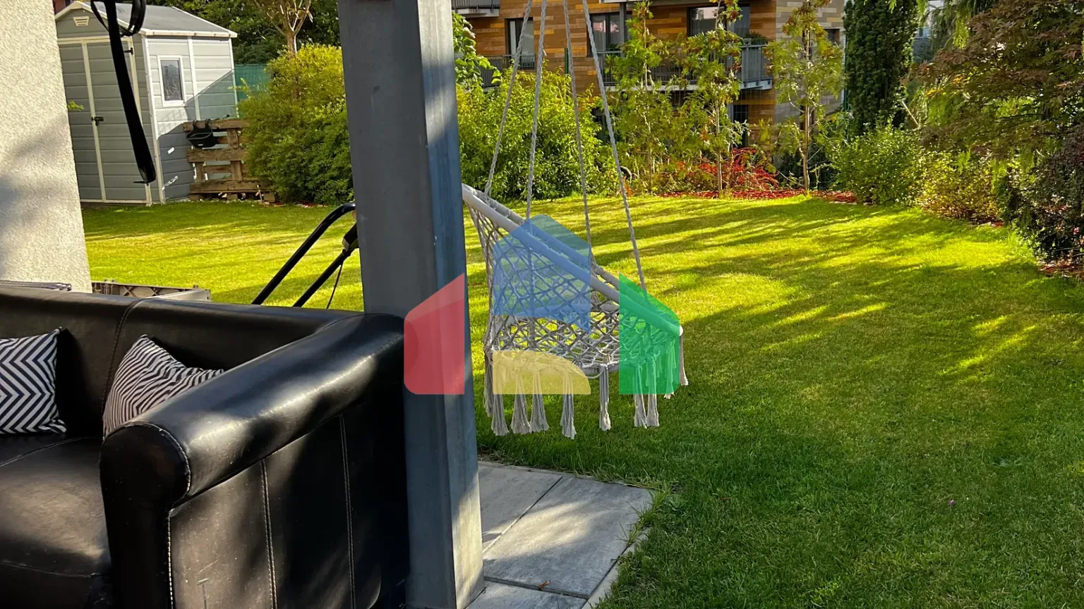 На продажу квартира 3-комн. студия 76 m²