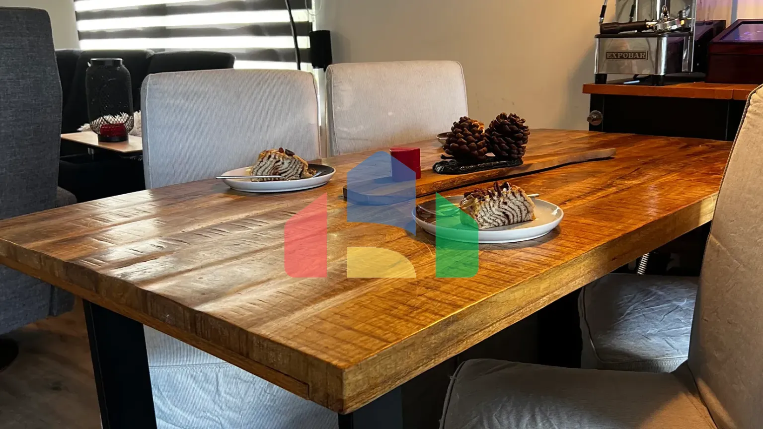 На продажу квартира 3-комн. студия 76 m²