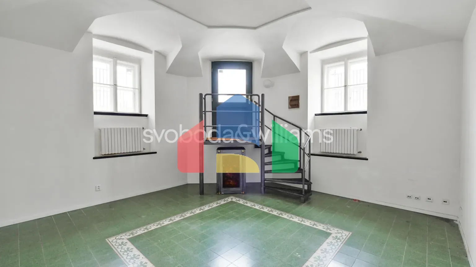 На продажу торговые помещения 132 m²