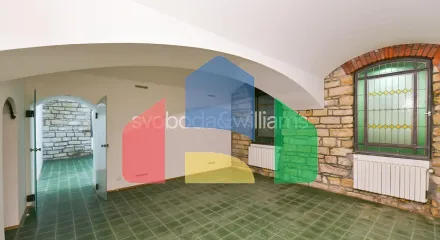 На продажу торговые помещения 132 m²