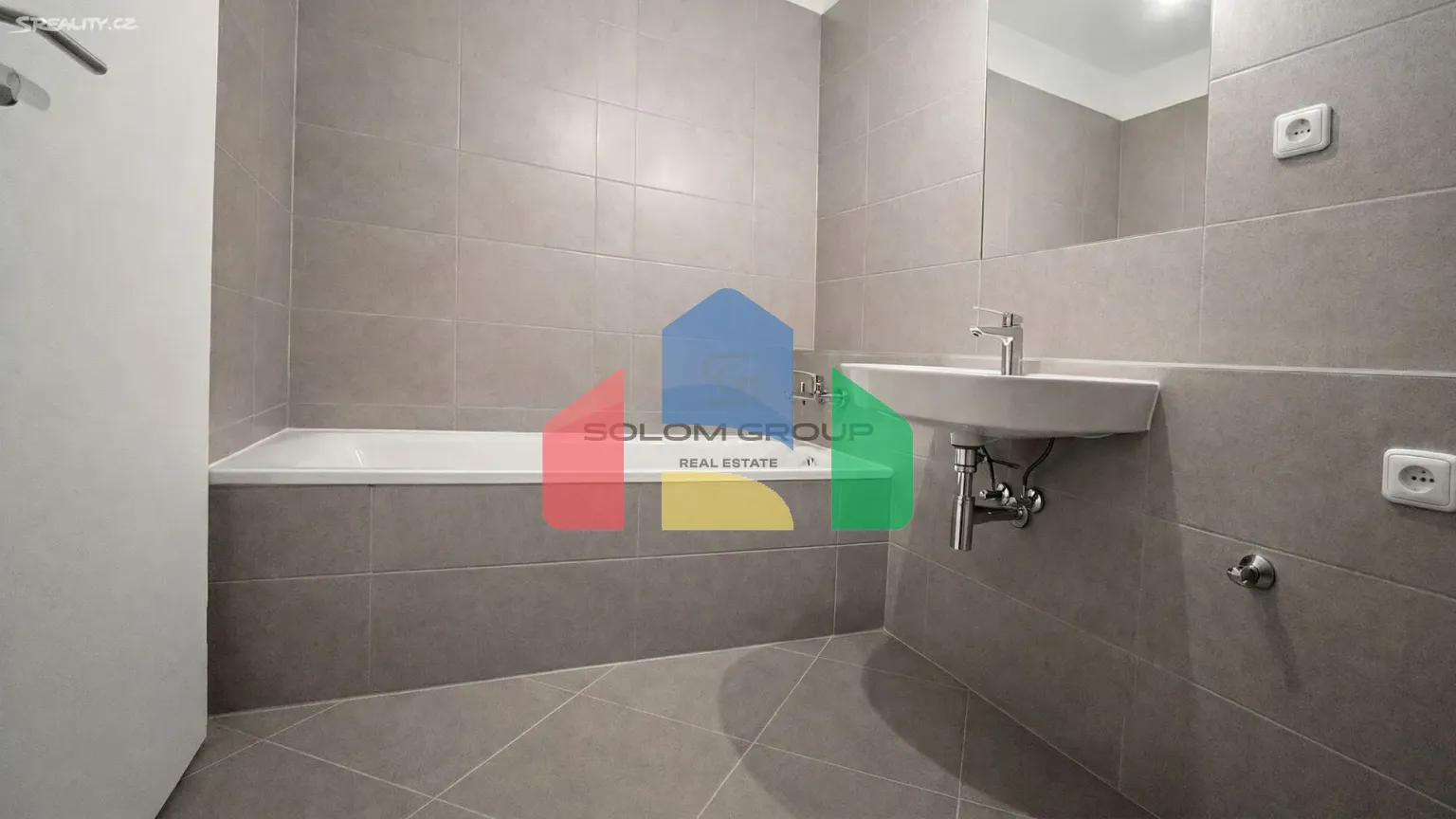 На продажу квартира 2-комн. студия 46 m²