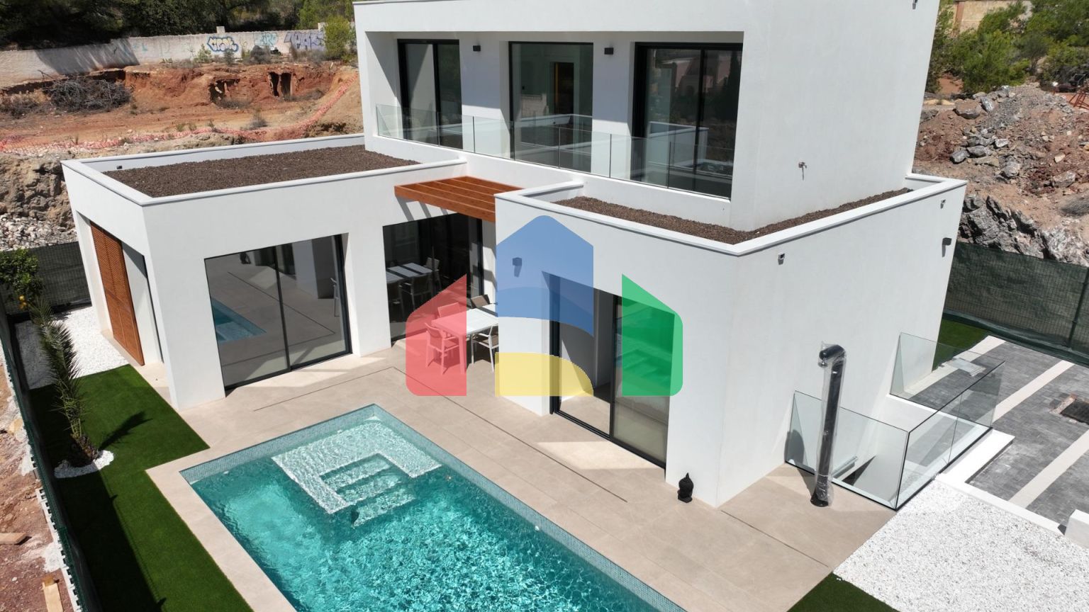 НОВЫЕ ВИЛЛЫ В АЛЬФАС-ДЕЛЬ-ПИ