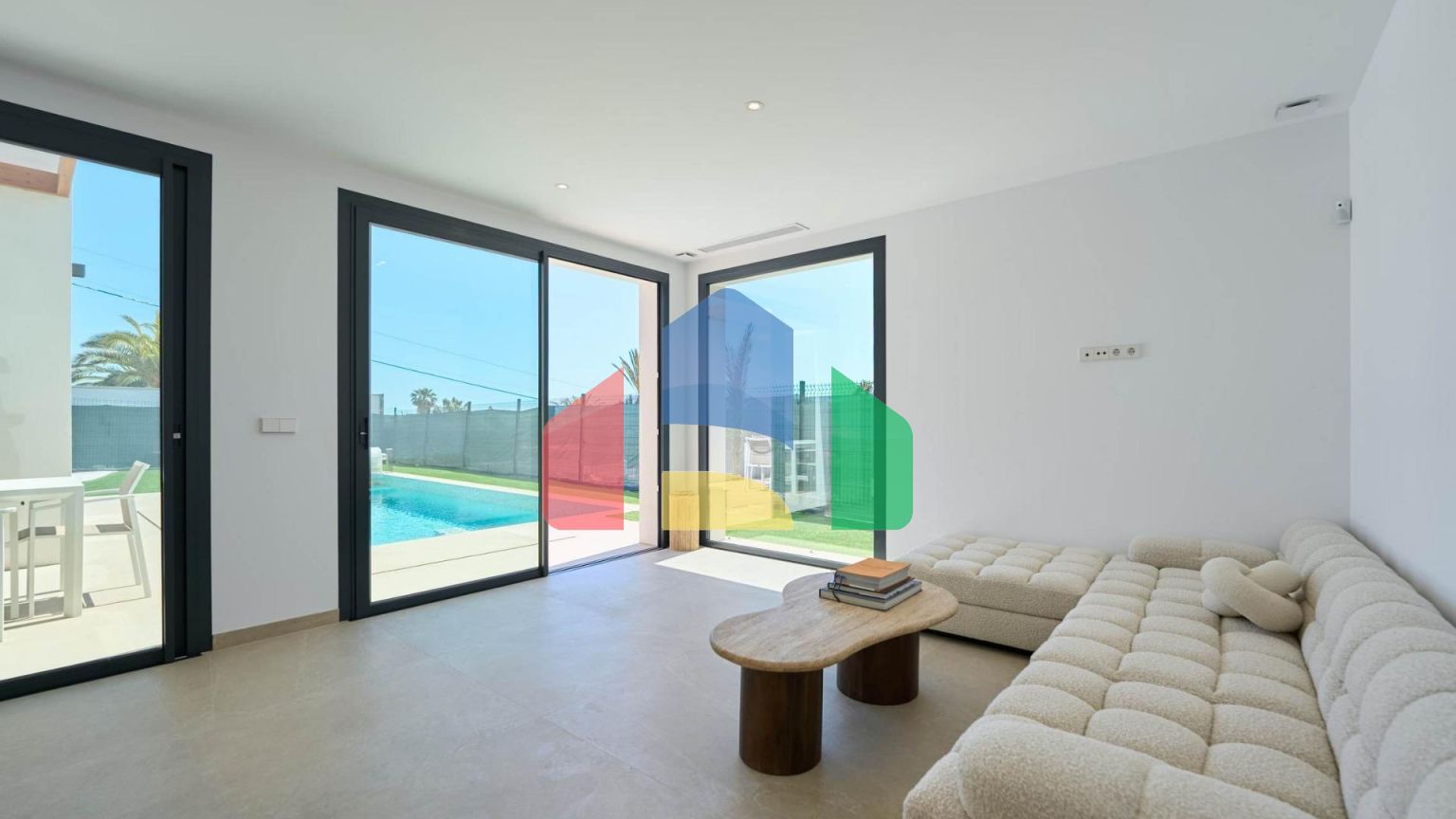 НОВЫЕ ВИЛЛЫ В АЛЬФАС-ДЕЛЬ-ПИ