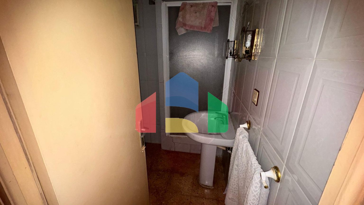 Продаётся квартира на первом этаже — отличный потенциал для ремонта