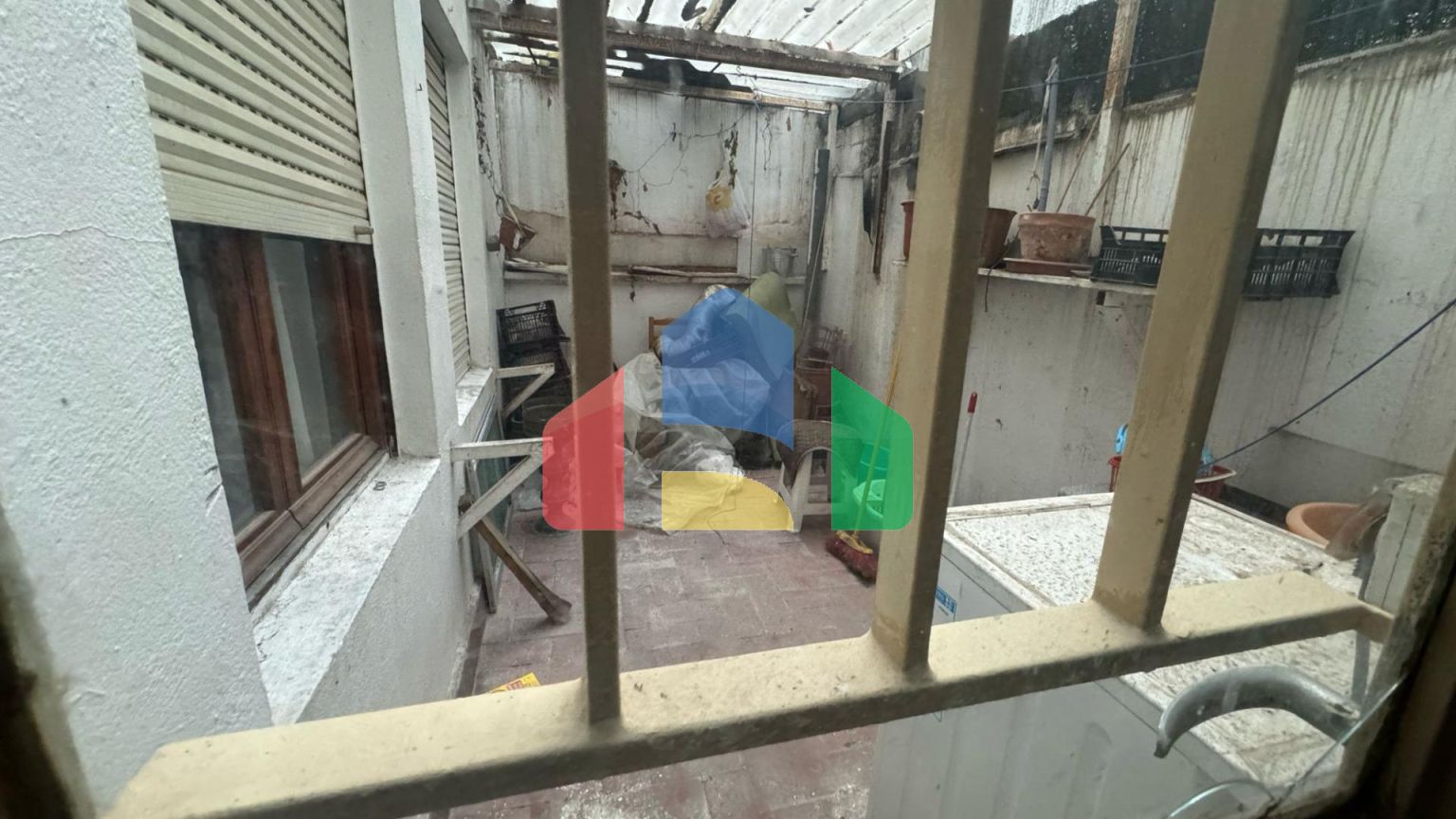 Продаётся квартира на первом этаже — отличный потенциал для ремонта