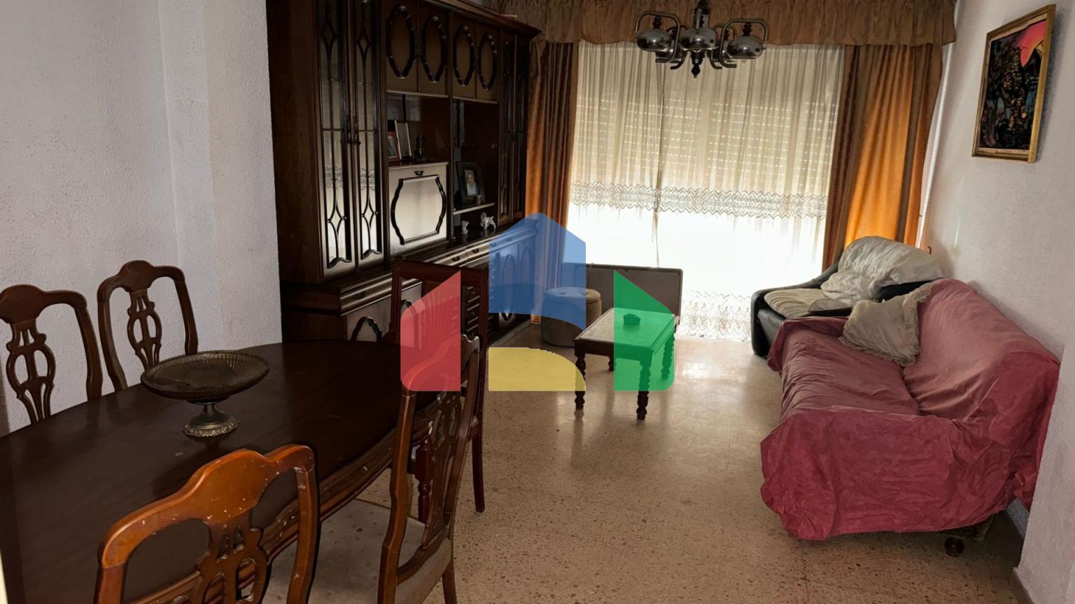 Продаётся квартира на первом этаже — отличный потенциал для ремонта