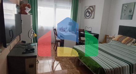 Comfort in the Heart of Gandia: Spacious Apartment with 4 Bedrooms and Proximity to the Railway Stat