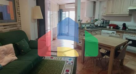 Comfort in the Heart of Gandia: Spacious Apartment with 4 Bedrooms and Proximity to the Railway Stat